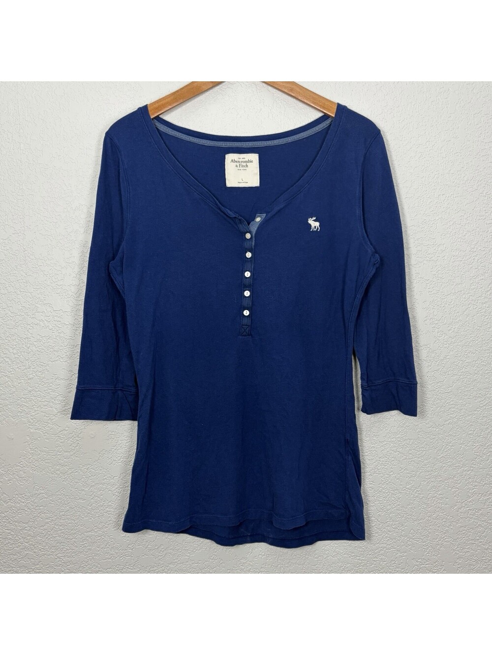 Abercrombie & Fitch Women’s L Y2K Henley Top Blue 3/4 Sleeve Logo Casual